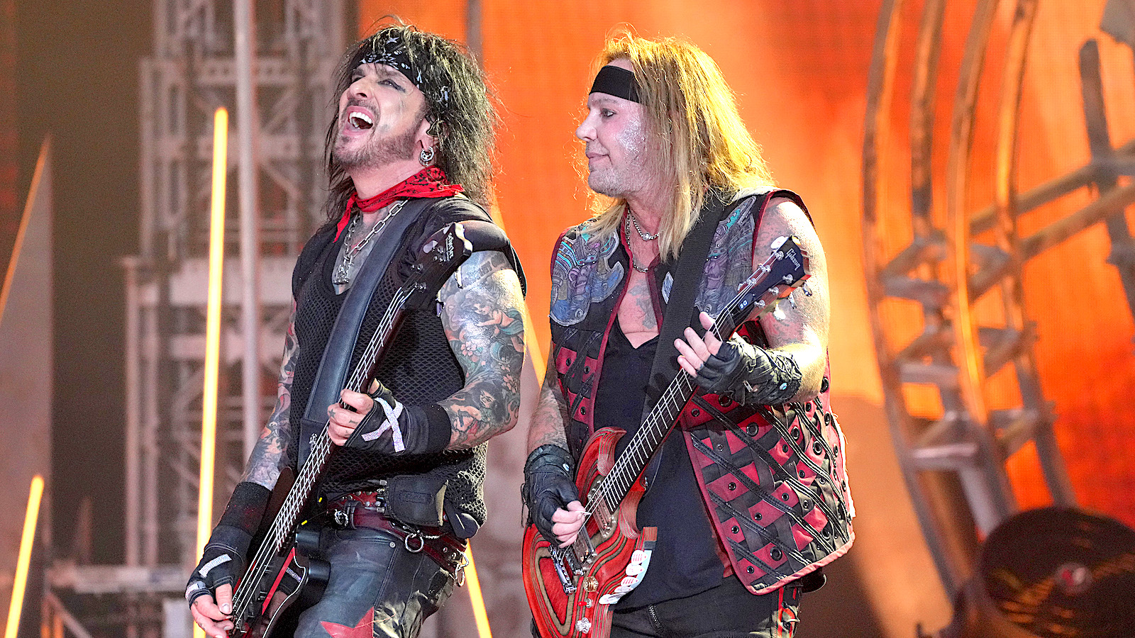 The Stadium Tour: Def Leppard, M√∂tley Cr√ºe, Poison, Joan Jett and The Blackhearts and Classless Act