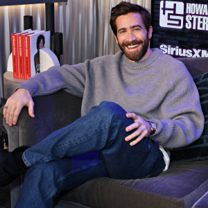 jake gyllenhaal on the howard stern show